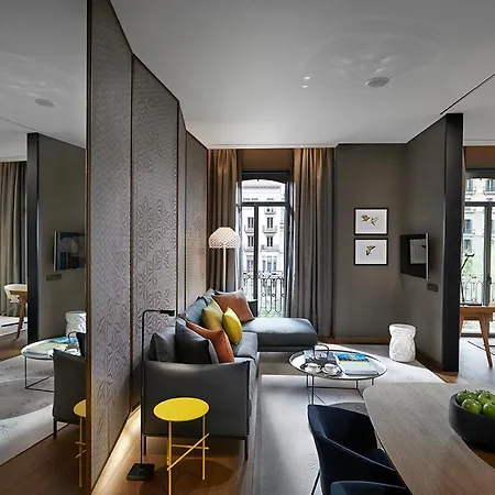 Mandarin Oriental, Hotel