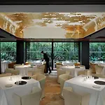Mandarin Oriental, Hotel